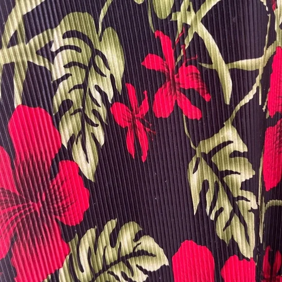 La Fete USA woman’s sleeveless black dress red flowers green Size Grande - Picture 8 of 8